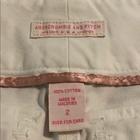 Abercrombie and Fitch Shorts - Picture 2 of 4